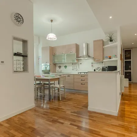 Guesthost - Casa Viviana Apartamento La Spezia