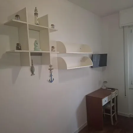 Guesthost - Casa Viviana La Spezia