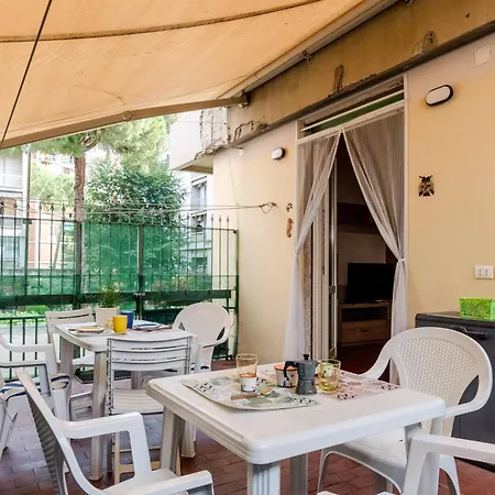 Guesthost - Casa Viviana * La Spezia