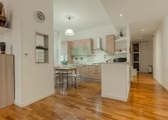 Guesthost - Casa Viviana Apartment La Spezia