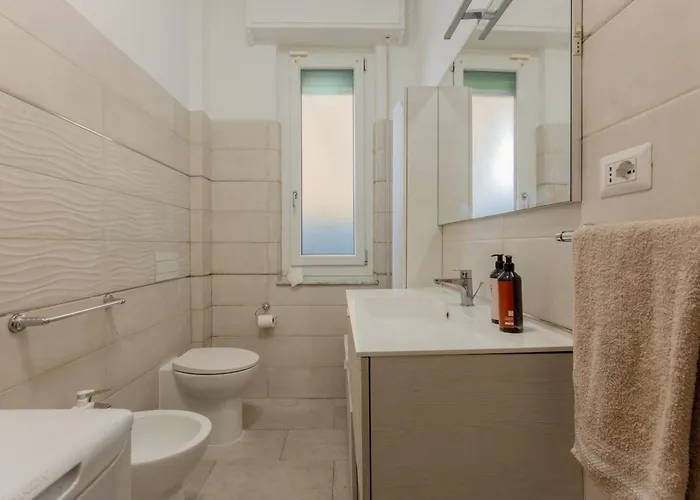 Guesthost - Casa Viviana Apartment La Spezia