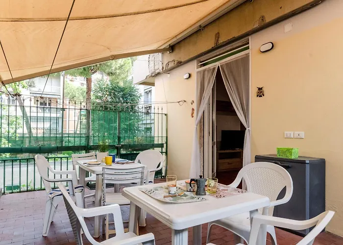 Guesthost - Casa Viviana * La Spezia